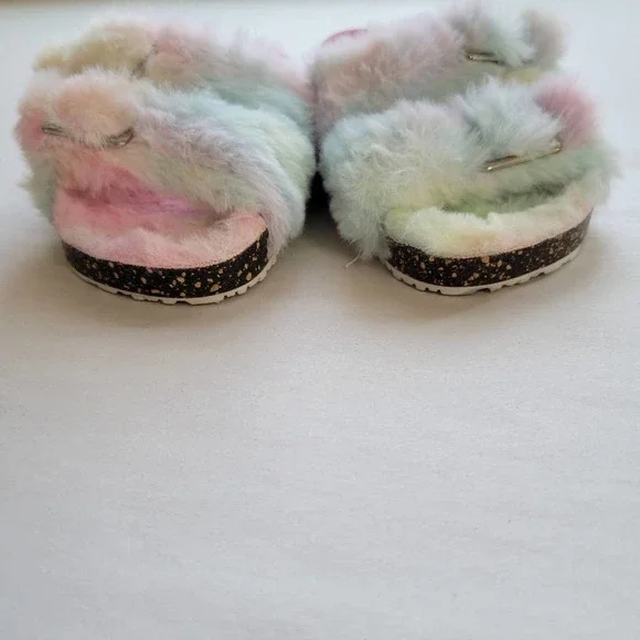 Wonder Nation Tie Dye Open Toe Fuzzy Sandals - Picture 3 of 7